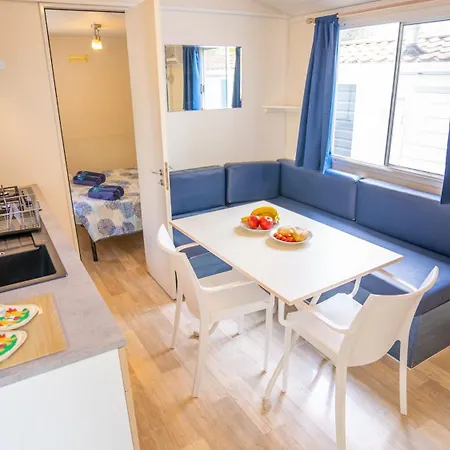 Happy Camp Mobile Homes In Butterfly Camping Village Peschiera del Garda Exterior photo